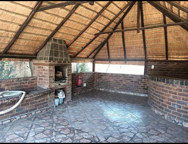 4 BEDROOM HOUSE FOR SALE IN SUNWARD PARK